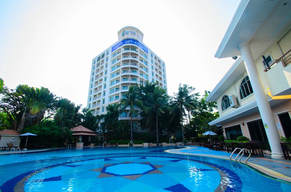 LakeSide Condo